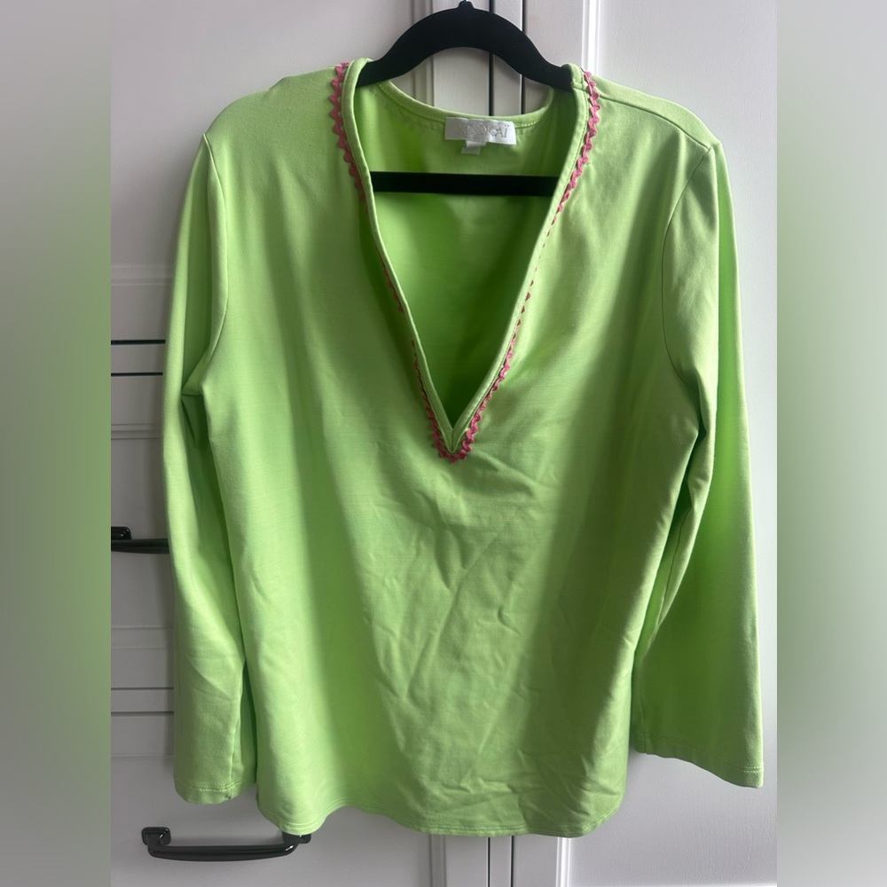 💖 kookai Lime pink deep-v 3/4 sleeve shirt pink details Lilly Pulitzer inspired